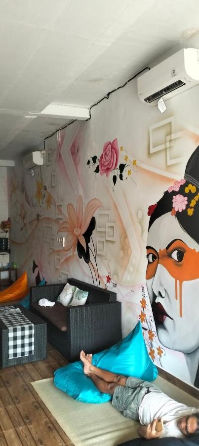 Tara Hostel Batununggul 외부 사진