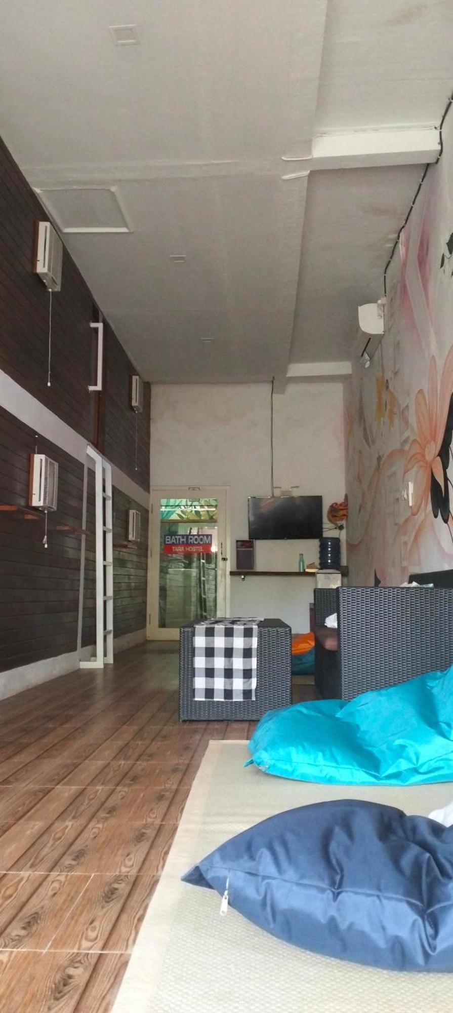Tara Hostel Batununggul 객실 사진